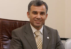 Vedat Öz halkla ilişkilere asaleten geçti