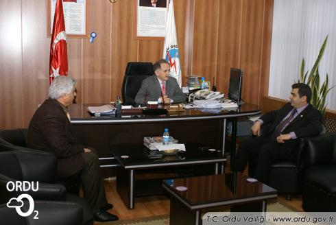 VALİ DÜZGÜN, YEDAŞI GEZDİ