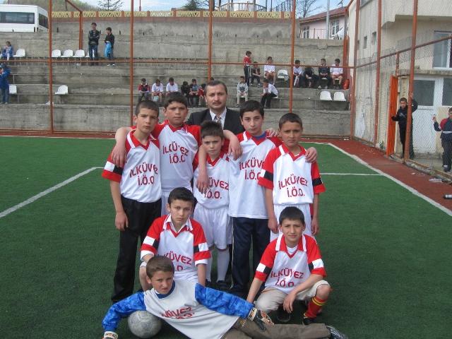 İLKÜVEZ İLKÖĞRETİM OKULU