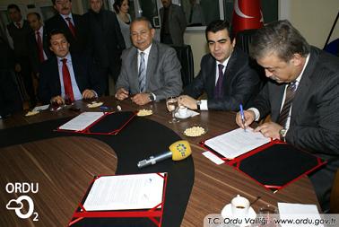 Küçük Gülyalı'ya Yurt Yapacak