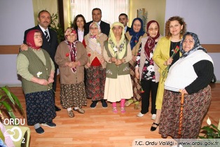 Vali Eşi nden Anneler Günü