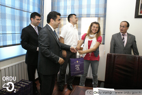 Burdur'un gençleri Valilikte