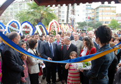 Vali sarı-lacivert e kıyamadı