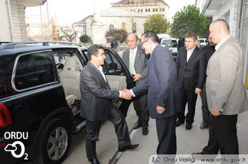 Vali Düzgün İşadamlarını Gezdi