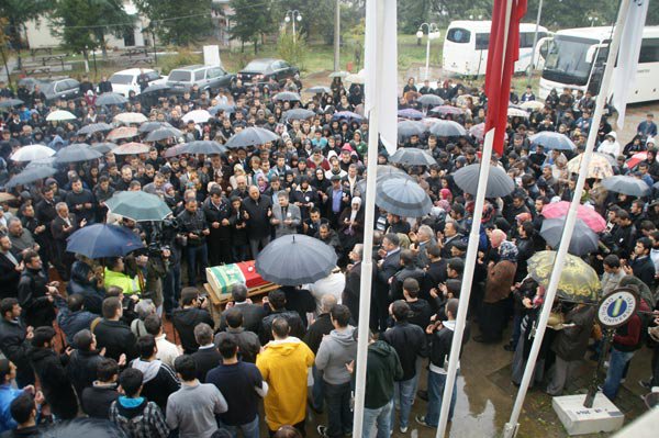 Enes Toprağa verildi