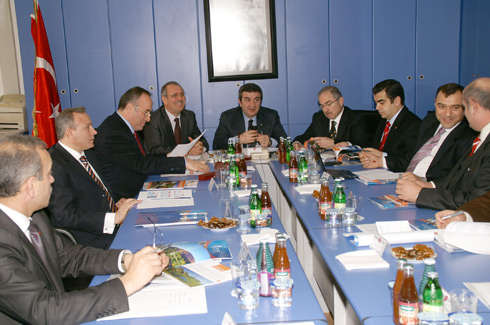 Vali Düzgün DOKA'da