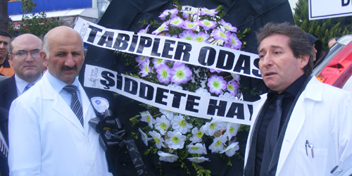 Tabipler Odası Kınama Eylemi Yaptı