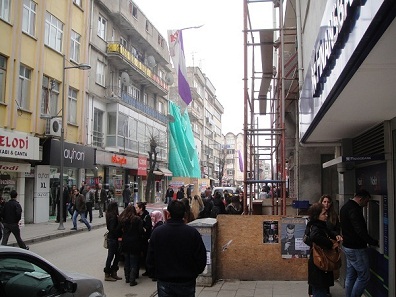 Sayın Torun;Kaldırımda "Terör" Var