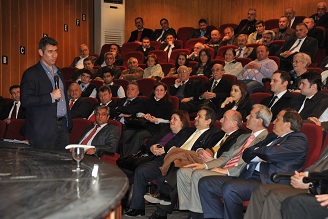 Türkiye'de Hukuk ve Siyaset Krizi