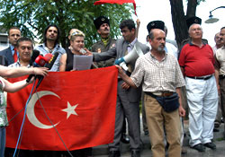 Şehit Ailelerine yardım edenler