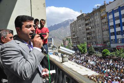 Hükümet PKK ile doğrudan görüşmeli