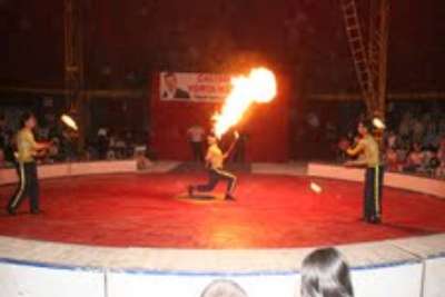 DÜNYACA ÜNLÜ AVRASYA SİRKİ FATSADA