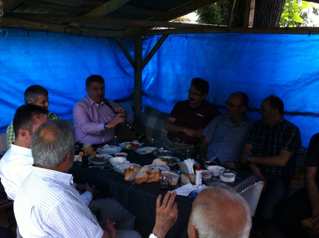 Gündoğar İdris Naim'e Karşı Mı?