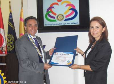 Roteryenlerın Konuğu Bankacıydı