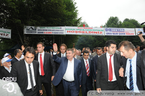 Bakan Şahin Sünnet Şöleninde