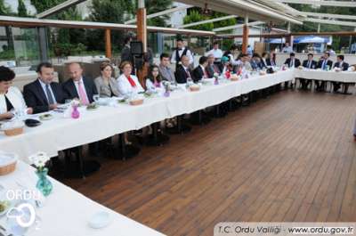 Kaymakamlara Veda Yemeği