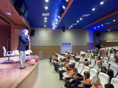 İnsan Okudukça Yaşar