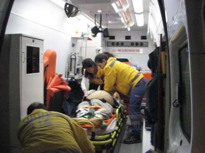 AMBULANS KAZASI: 2 IKI ÖLÜ,4 YARALI