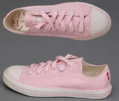 Kanvas (bez) ayakkabılar nasıl temizlenir