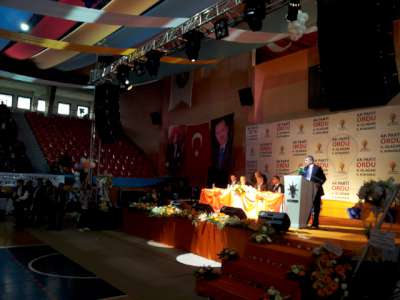 AKPde Seçim 278 e 243 oldu