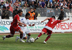 19 Eylül de taraftar polis birbirine girdi