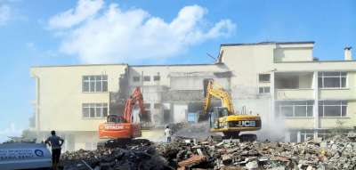 Bu Binanın Altında SANDIK Var