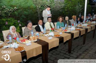 Düzgünden Yoksullara İftar
