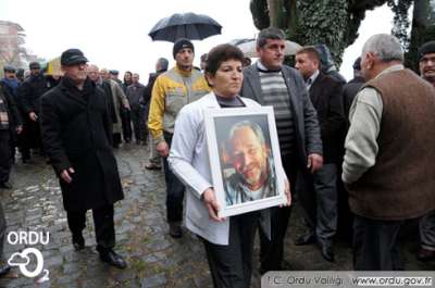 Kamil Sönmez Toprağa Verildi