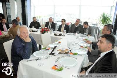 Validen "10 Ocak" Yemeği