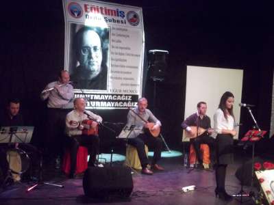 EĞİTİM-İŞ UĞUR MUMCUYU TÜRKÜLERLE ANDI