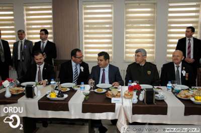 Şehit Polis Aileleri ve Gazilerine Yemek