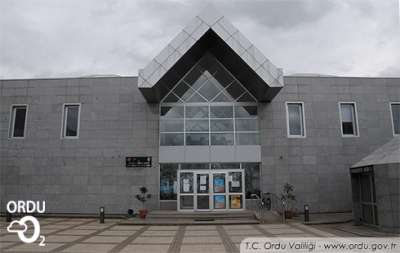 Kütüphaneden  İlk "Hiperkitap"