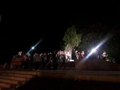 " Faşizme Karşı Omuz Omuza"