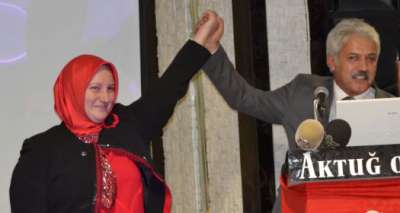 SİYASETTE KADININ ADI YOK