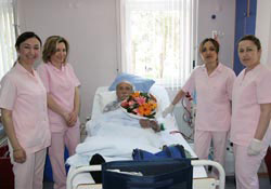 Hastalardan hemşirelere sürpriz