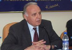 Yüksel "hekimlere pos cihazı zorunluluğu"