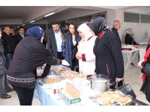 Nilgün Tomakin Pazar esnafını ziyaret etti