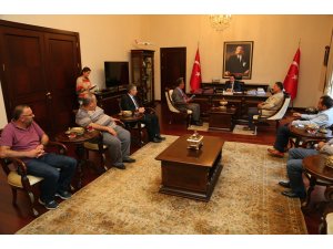 Oktay Ekşi'nin Oportünist Mesudiye Kurultayı