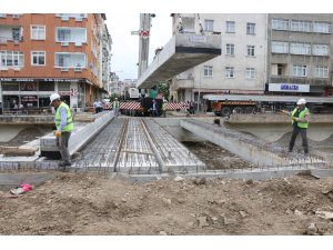 "Kapalı Cadde Köprüsü" Yerleştirildi