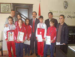 Ünye Belediye si ödüllü judocuları kutladı