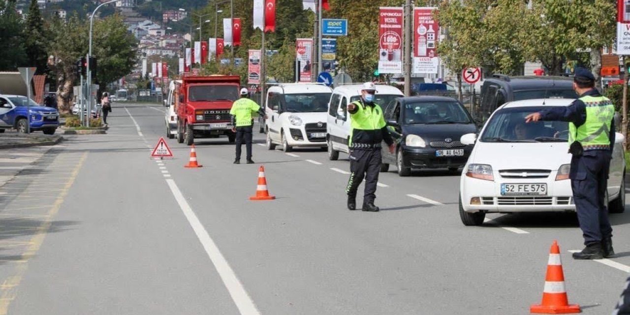 7.838 araç kontrol edildi, 347 araç sürücüsüne Karayolları Trafik Kanunu’nun muhtelif maddelerinden işlem yapıldı