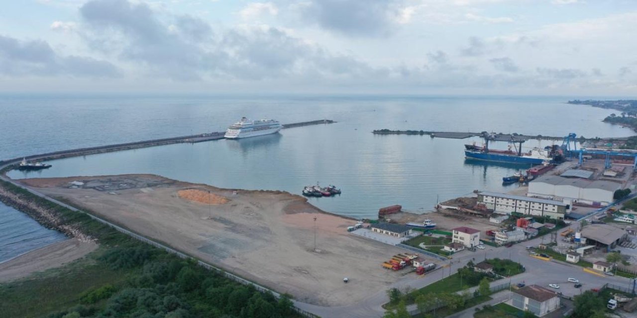 ULUSLARARASI ÖLÇEKLİ BİR LİMAN İÇİN ÇALIŞMALARA HER GÜN YENİSİ EKLENİYOR