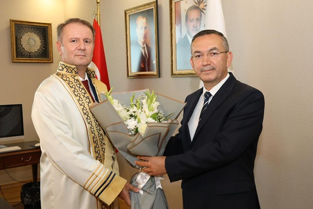 ODÜ’DE REKTÖRLÜK DEVİR TESLİM TÖRENİ GERÇEKLEŞTİRİLDİ