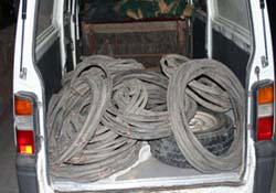 Kablo hırsızları yakayı ele verdi