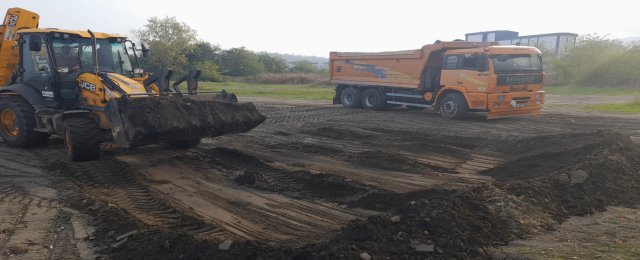 Perşembedeki kadınlar plajı ndan kum alanlara Amatör balıkçılar müdahale etti