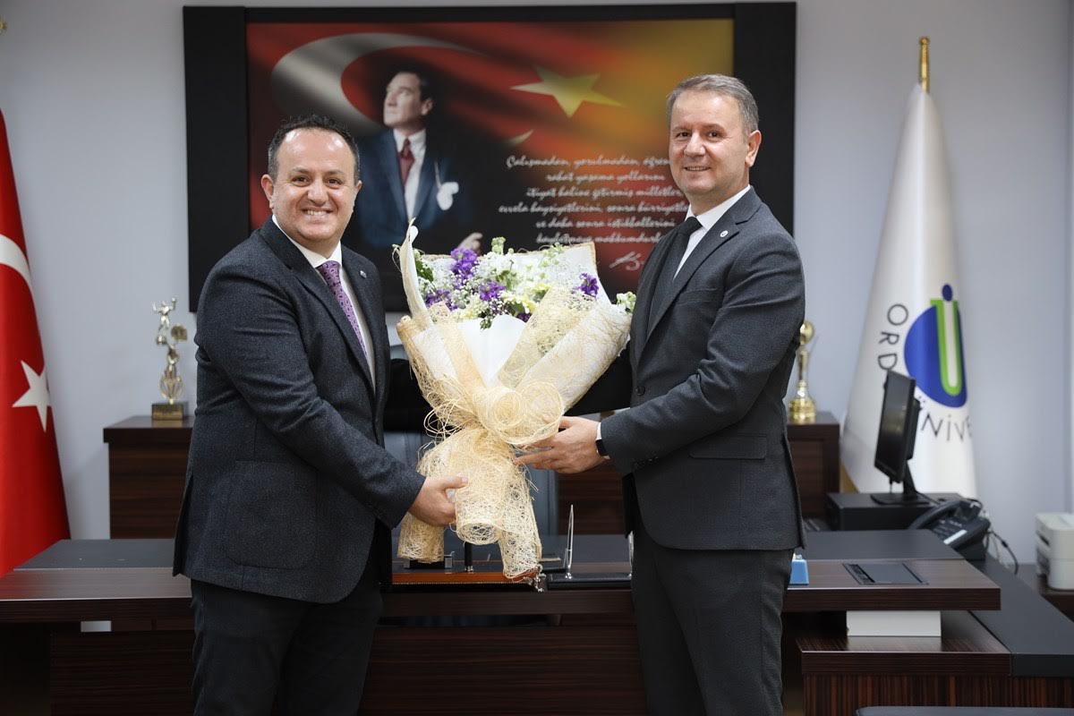 ORDU ÜNİVERSİTESİ TIP FAKÜLTESİ DEKANLIK GÖREVİNE PROF. DR. HAKAN TİMUR ATANDI.