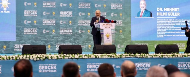 BAŞKAN HİLMİ GÜLER: “BİZ DAVAMIZ İÇİN BURADAYIZ. NEFRET SÖYLEMİ İLE BİR YERE VARILMIYOR.