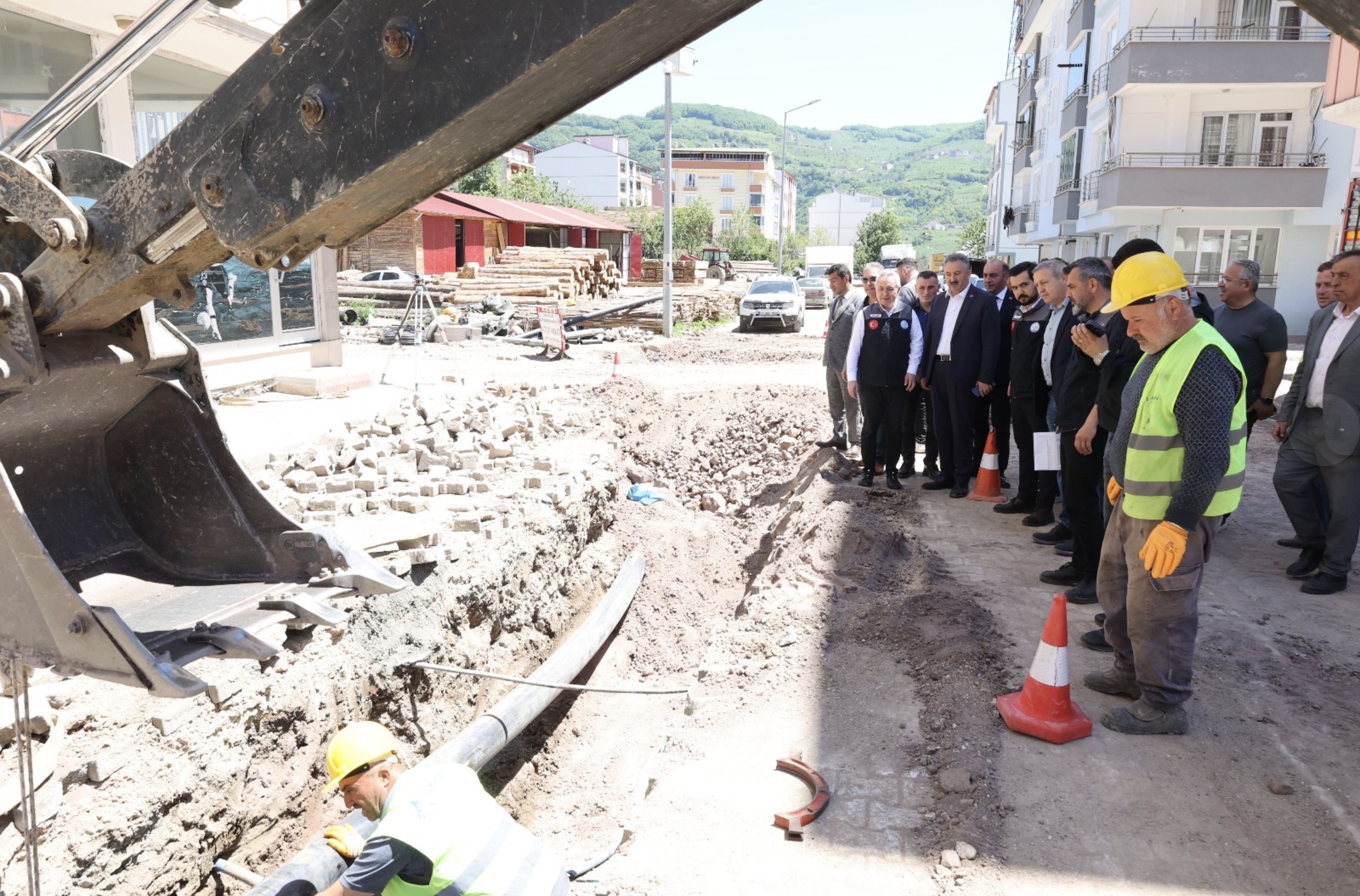 Aybastı ilçe merkezi içme suyu ve kanalizasyon hatları yenileme çalışmaları başladı