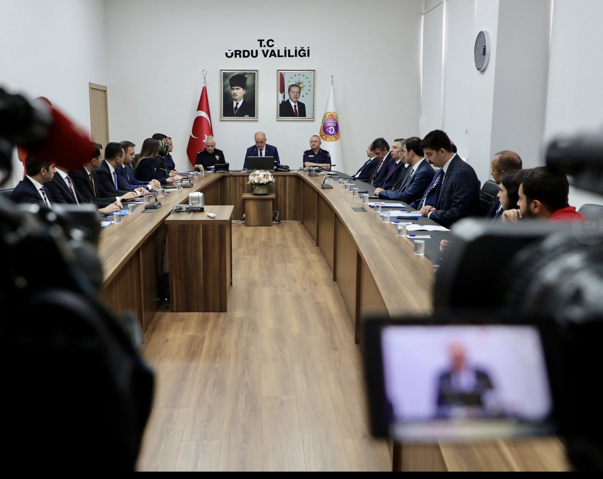 VALİ EROL, “ŞEHRİMİZİN HUZURU İÇİN CANLA BAŞLA ÇALIŞIYORUZ”