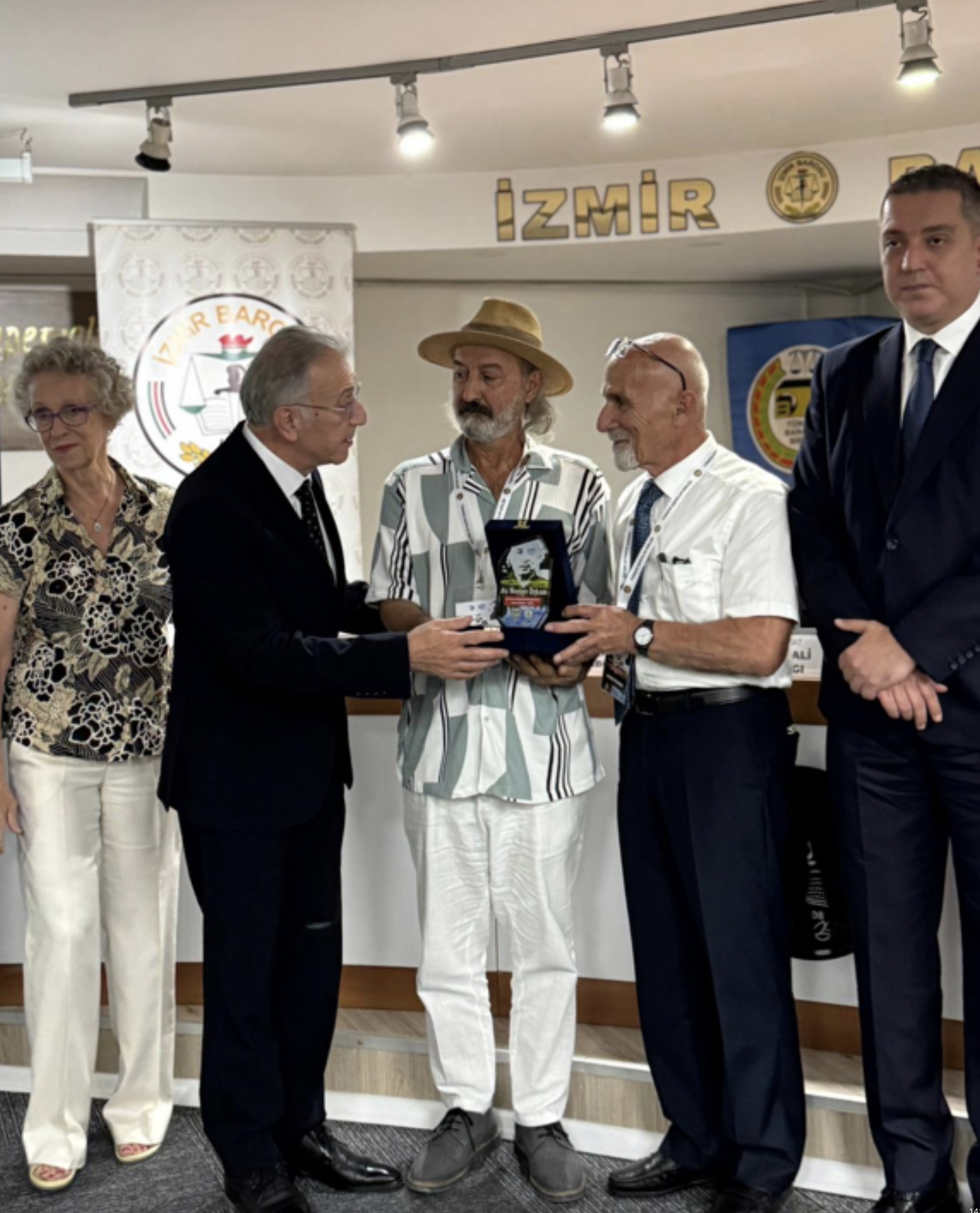 ORDU ÇEVRE DERNEĞI BAROLAR  BIRLIĞI'NİN EKOLOJİ VE ÇEVRE ONUR  ÖDÜLÜNÜ ALDI